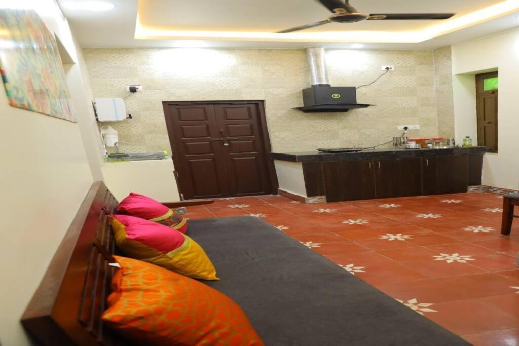 Heritage Home With 2 Bed/2 Bath With Kitchen In A Residential Neighborhood. Madurai Buitenkant foto